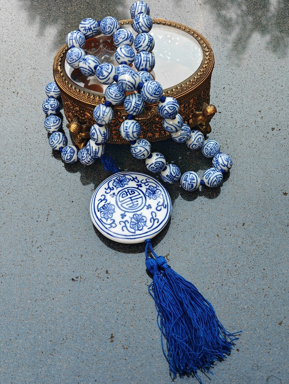 Vintage Ming Style Chinese Porcelain Necklace White And Blue Hand painted Beads